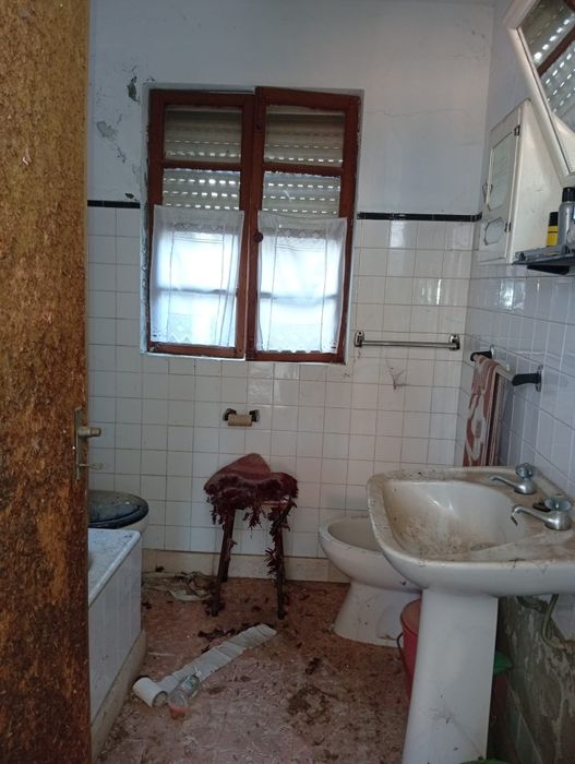 Casa a venda em mós Moncorvo