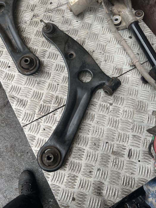 Рычаг Митсубиси кольт 08 mitsubishi colt