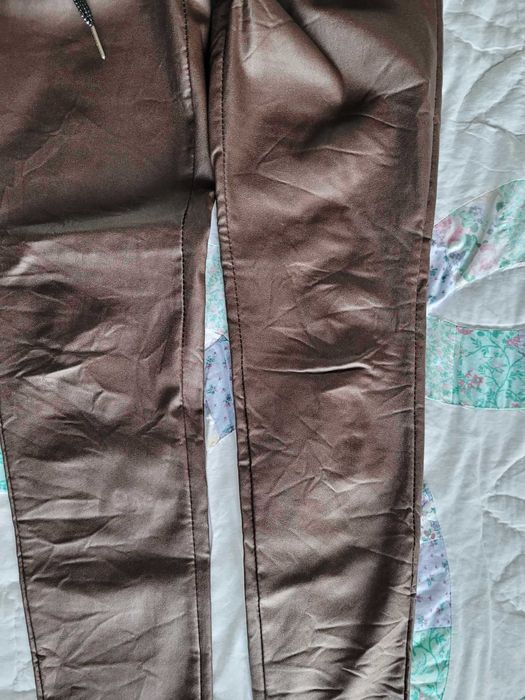 Eleganckie Spodnie Woskowane Rurki 40/L,42/XL