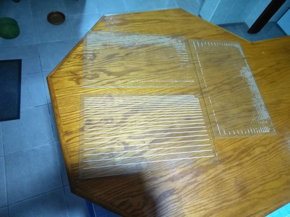 Prateleiras de frigirífico