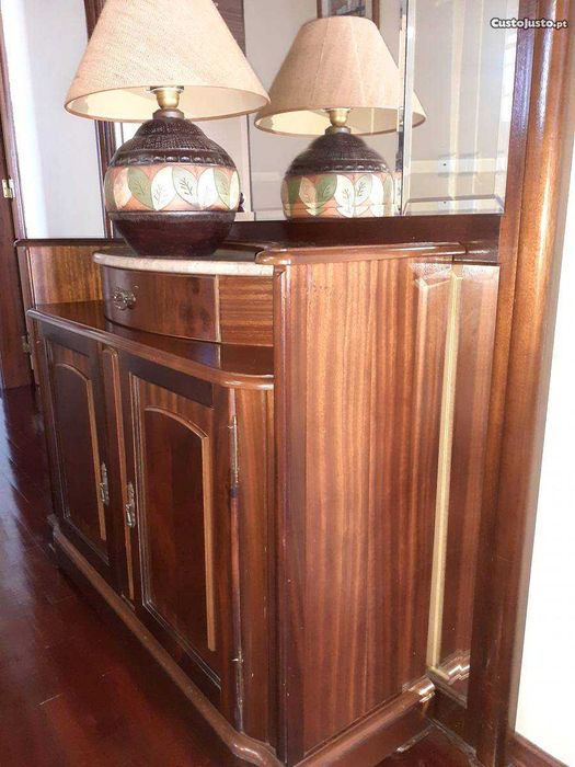 Móvel sapateira em mogno como novo