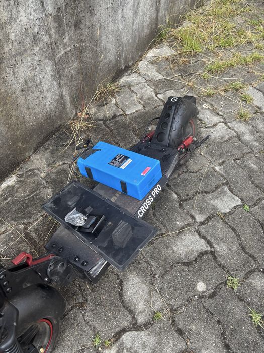 Trotinete eletrica urban glide para peças ou arranjo preço negociavel