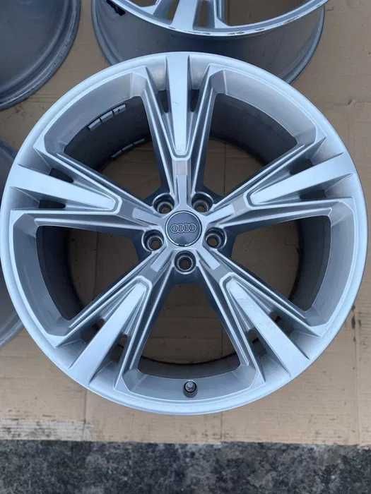 Купити диски AUDI R20 5X112  J*  ET*  DIA*  доставка, гарантія. Професійний підбір оптимальних дисків під ваші умови.