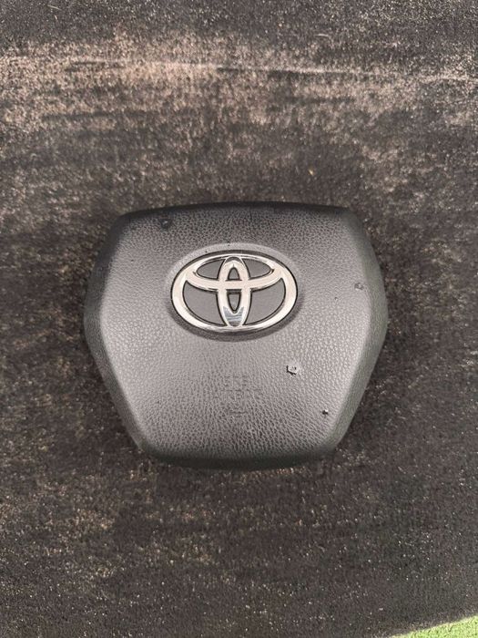 Подушка безпеки в кермо Camry 70