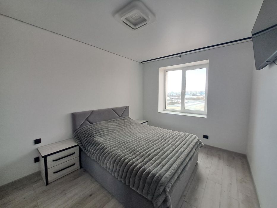 Е-Оселя, 1-к, Б. Хмельницького,57