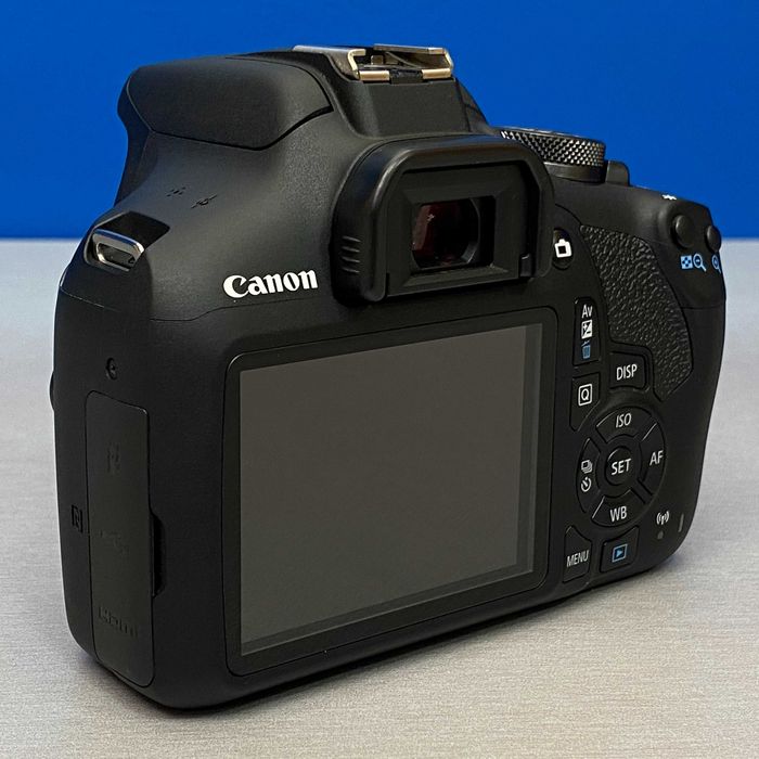 Canon EOS 2000D (Corpo) - 24.1MP