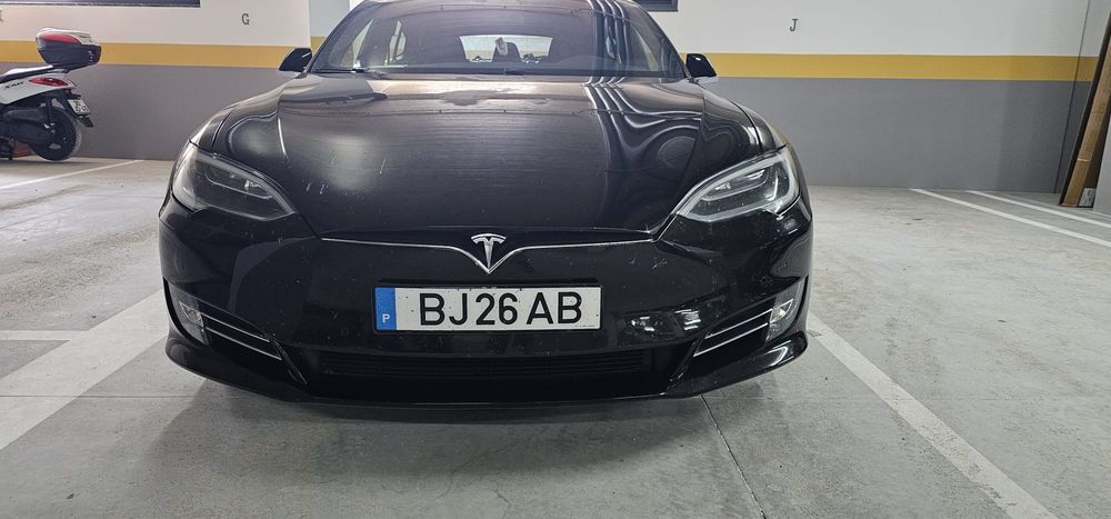 Tesla Model S 75D 518 cv Dezembro de 2018