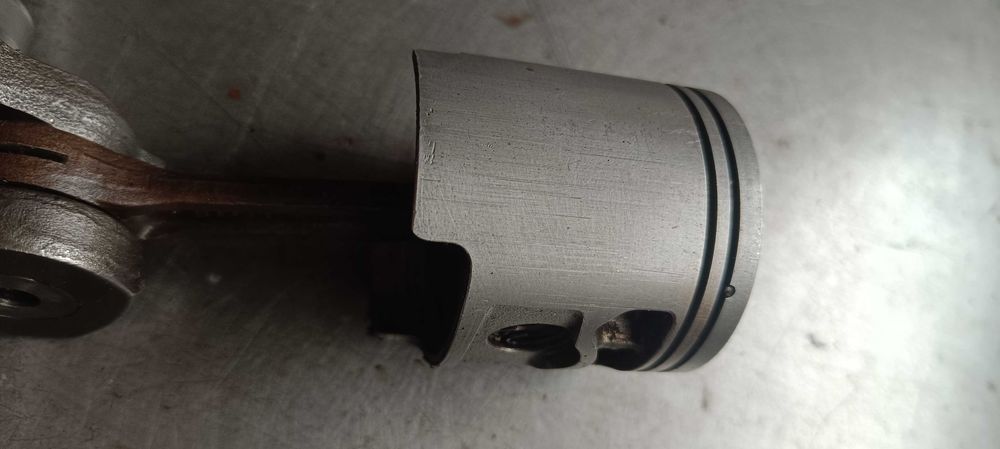 Wał korbowy z tłokiem Stihl do MS 051AV