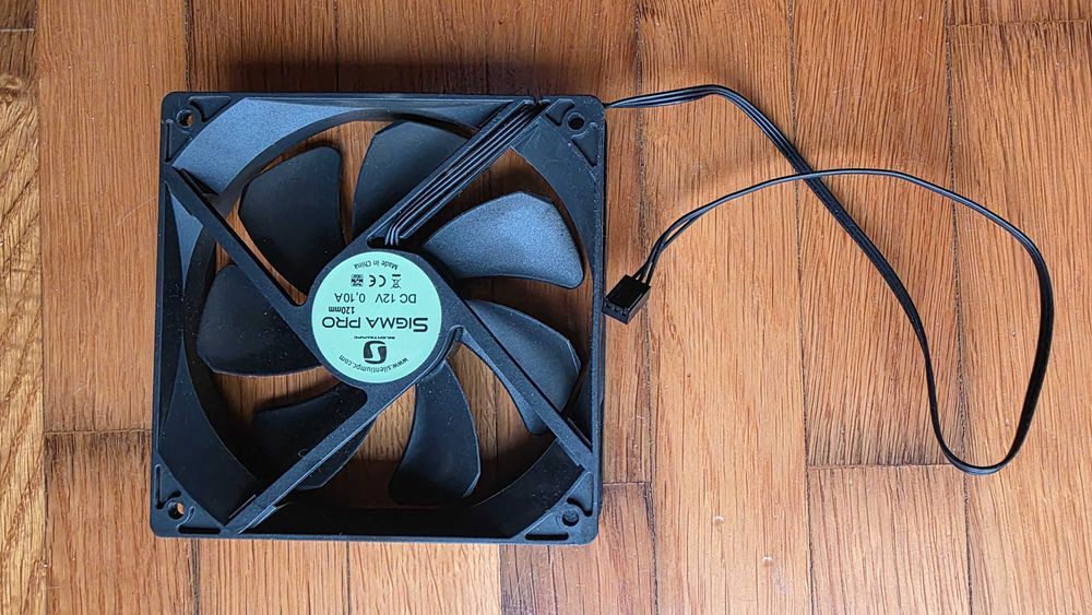 Wentylator Sigma Pro 12V 120x120x25mm 1500RPM PWM - bardzo dobry stan!