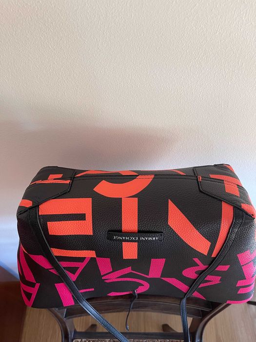 Mala Armani exchange reversil como nova