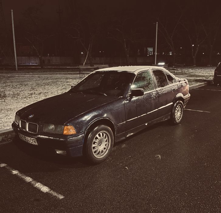 Bmw  е36. 318i бенз