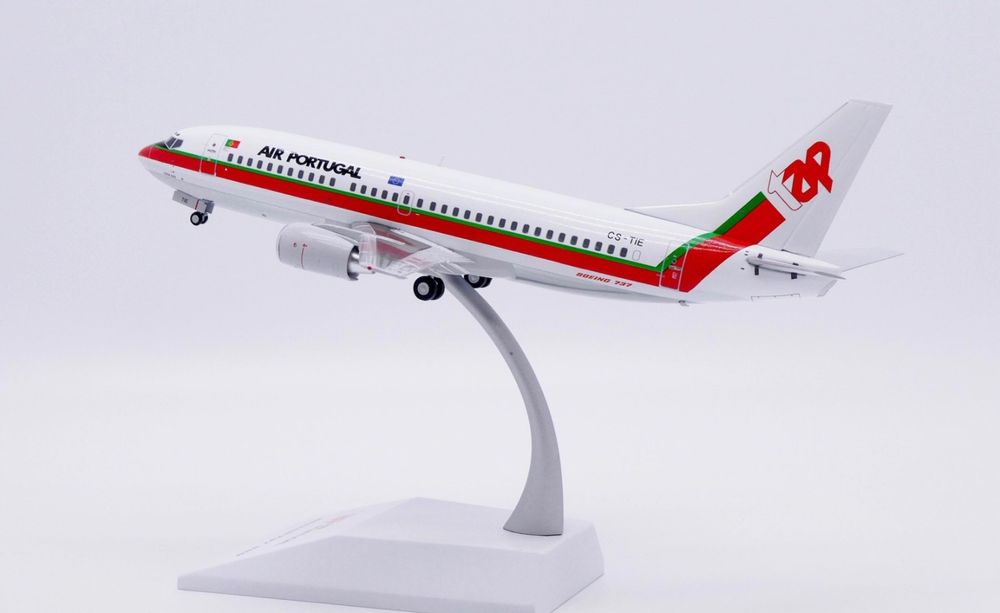 TAP air Portugal Boeing 737-300 - CS-TIA Madeira escala 1/200