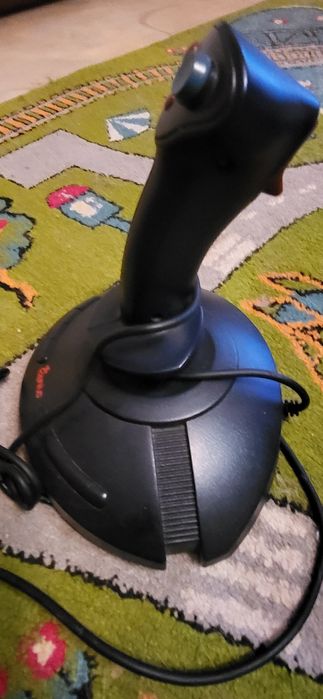 Джойстик Genius Flight 2000 F-22.