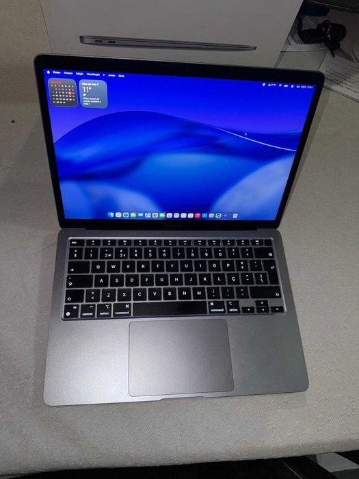 Apple MacBook Air 13&quot; 2020 8Gb de Ram / 256Gb c/ Acessórios