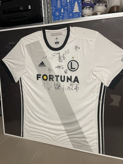 Koszulka meczowa z autografami Legia