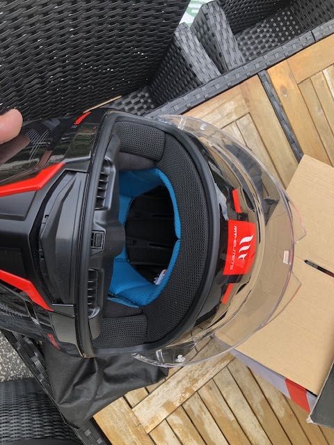 MT Kask motocyklowyL Stinger 2