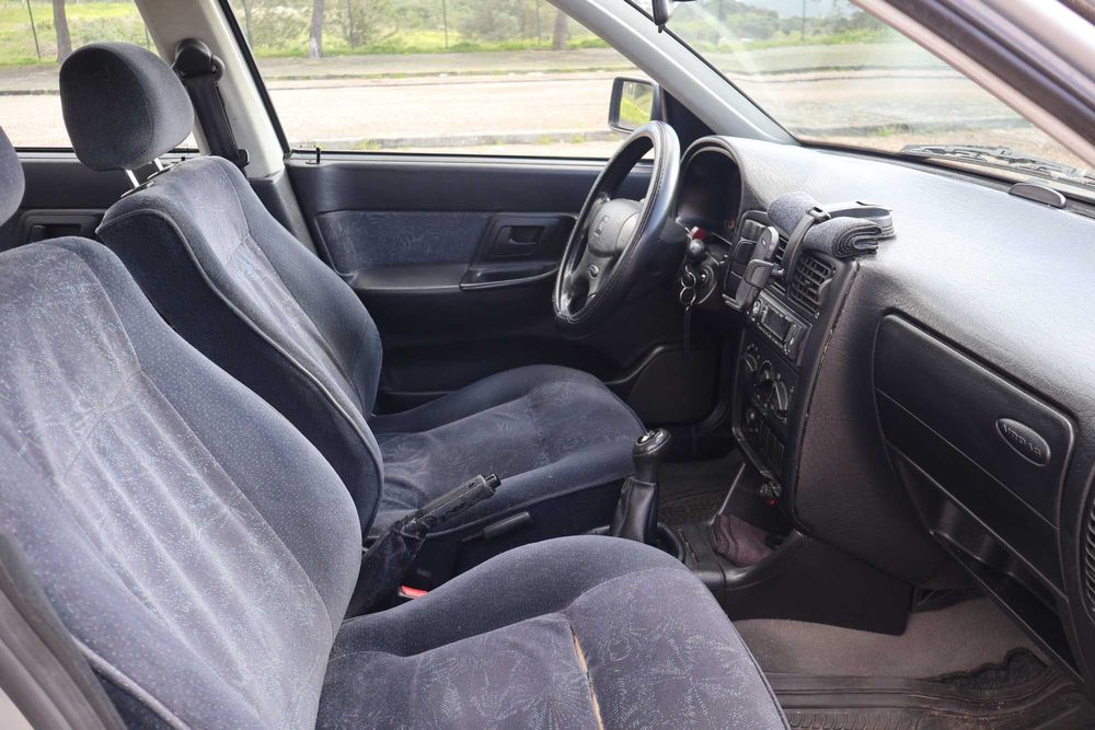 SEAT Cordoba / 1.4 i / 101 cv /1998