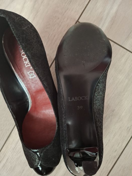 Lasocki czółenka czarne roz.39