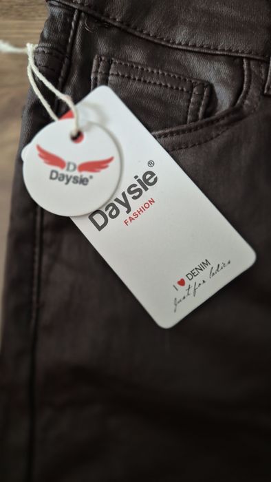 Spodnie Daysie 42