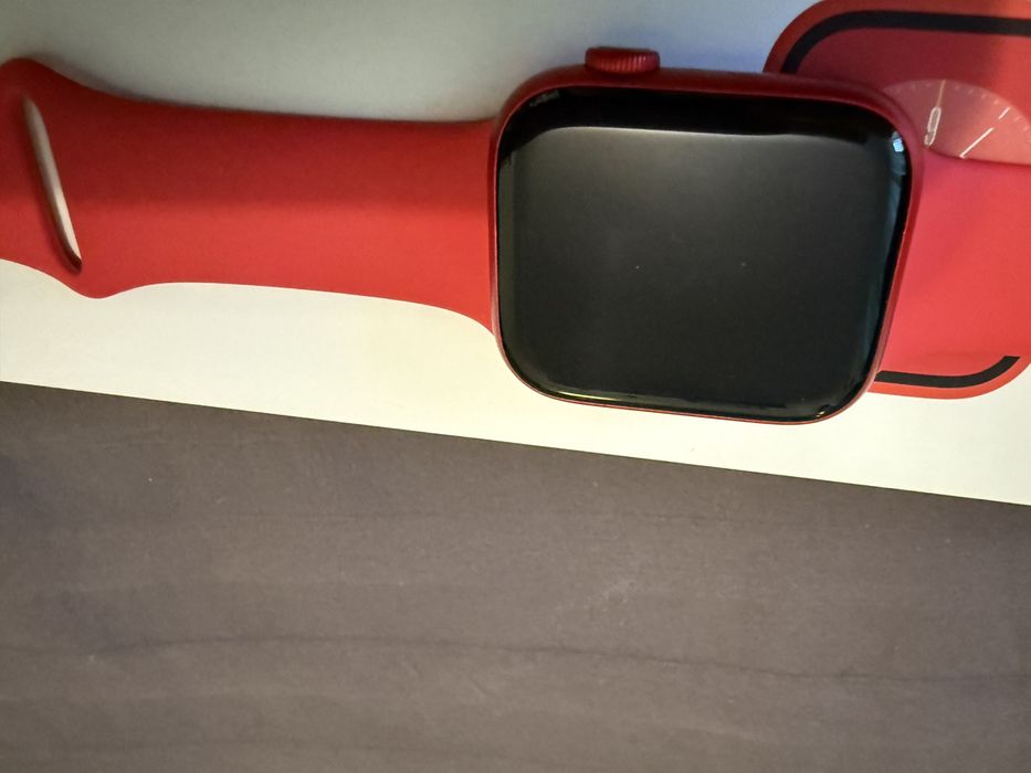 Apple Watch Series 8 GPS 45mm PRODUCT RED Aluminum