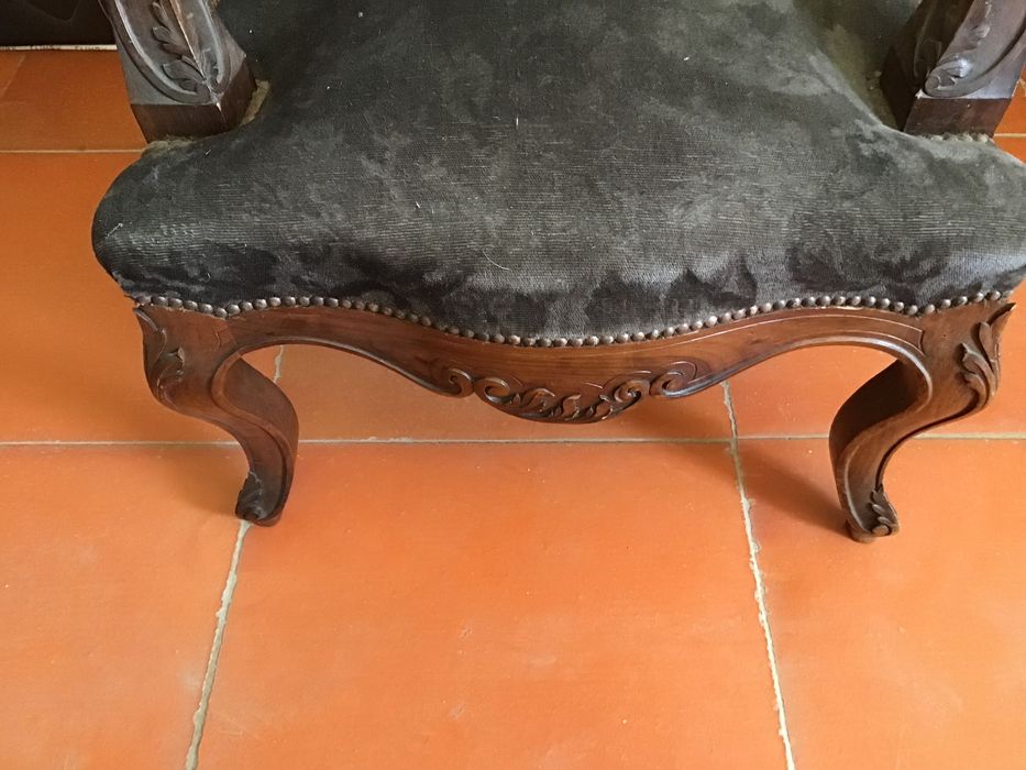 Cadeirão de braços tipo  bergère  em madeira excelente estado