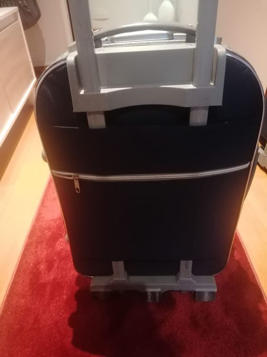 Mala de roupas de viagens + oferta