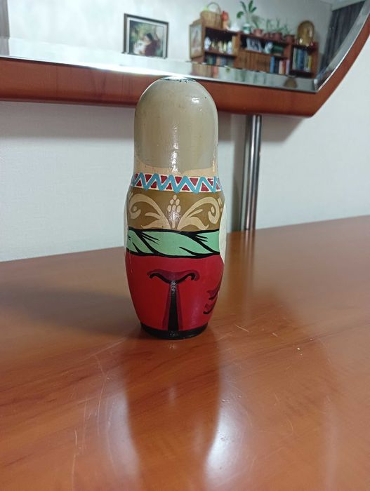 Козак з келихом пива . Дерево, ручний розпис.