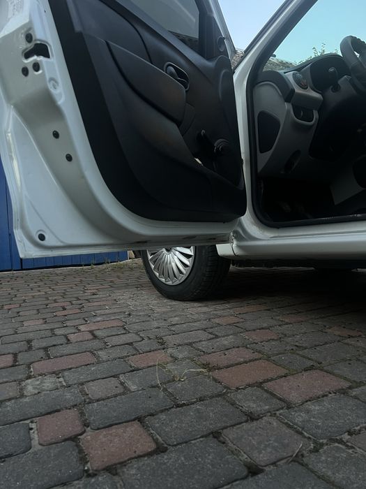 Dacia Sandero 2013