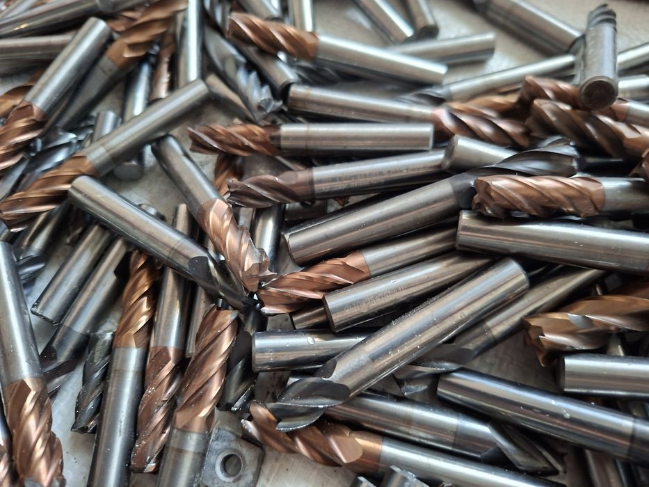 Твердий сплав Т5К10, волока ВК15, пластини ВК8