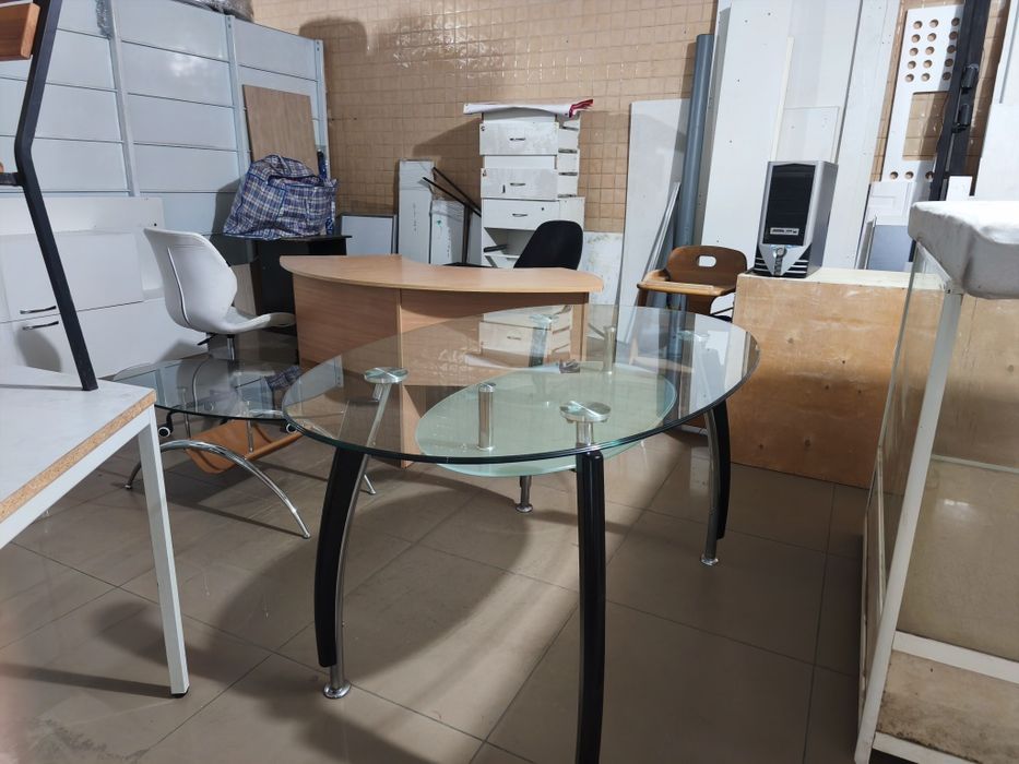 Стіл кухонний скляний