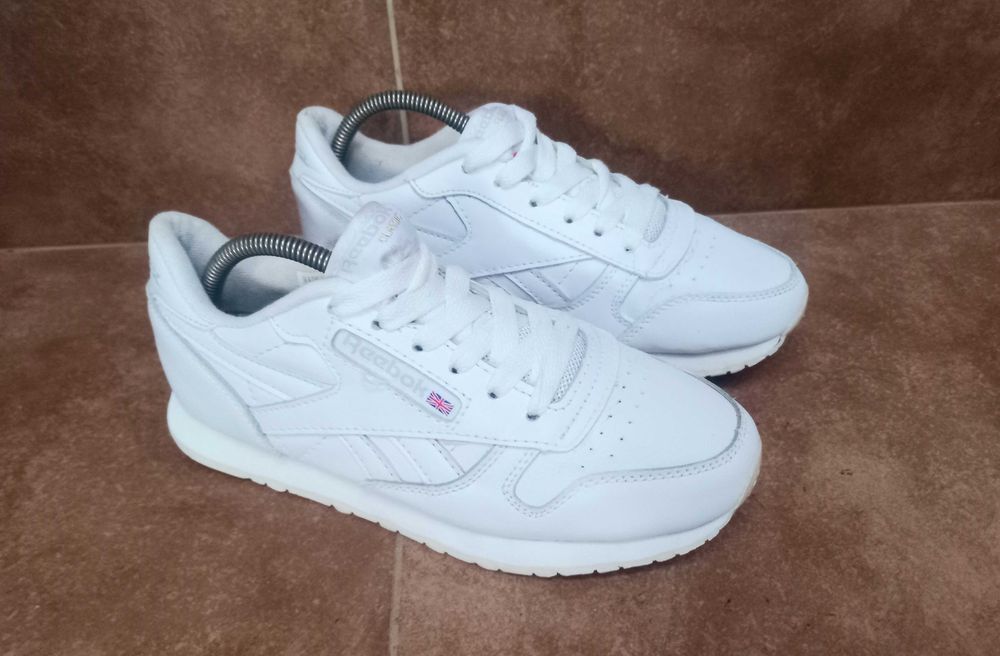 Кросівки легкі в місто на літо жіночі для дівчини оригінал Reebok 37 розмір 23.5 см устілка
