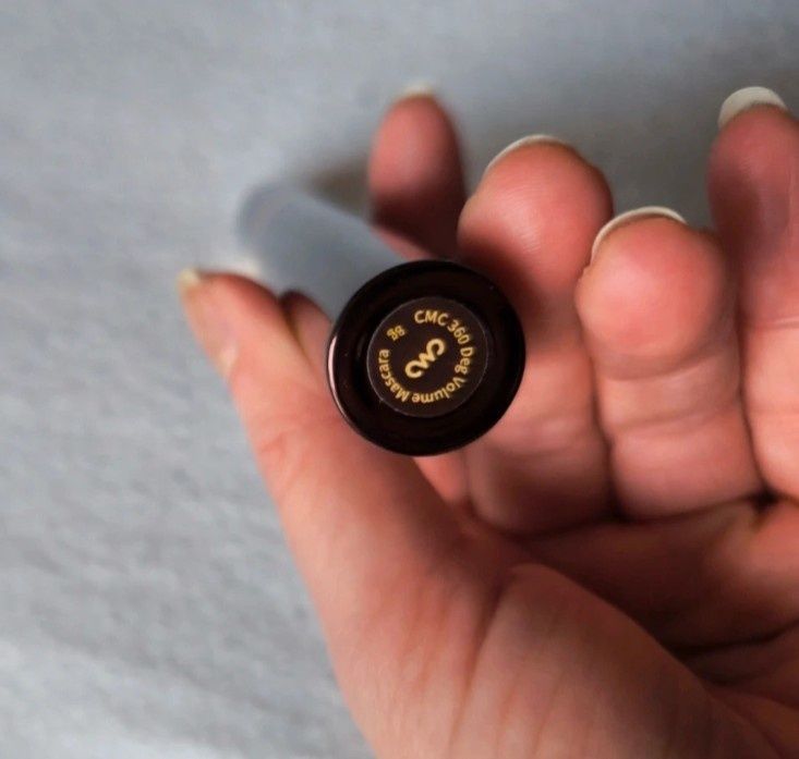 czarny tusz do rzęs Charmacy Milano Volume Mascara