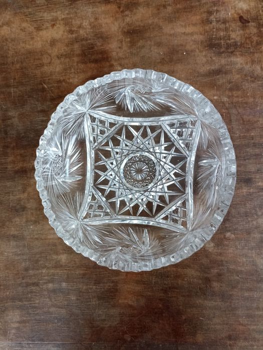 Szklana misa salaterka, żłobiona