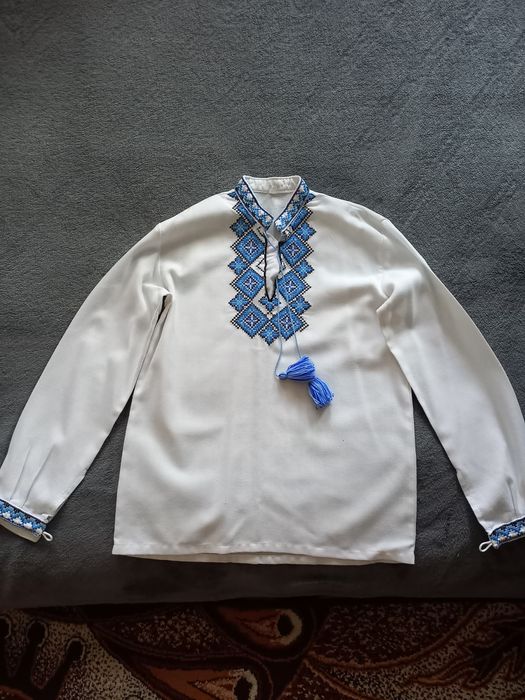 Продам вишиванку на хлопчика
