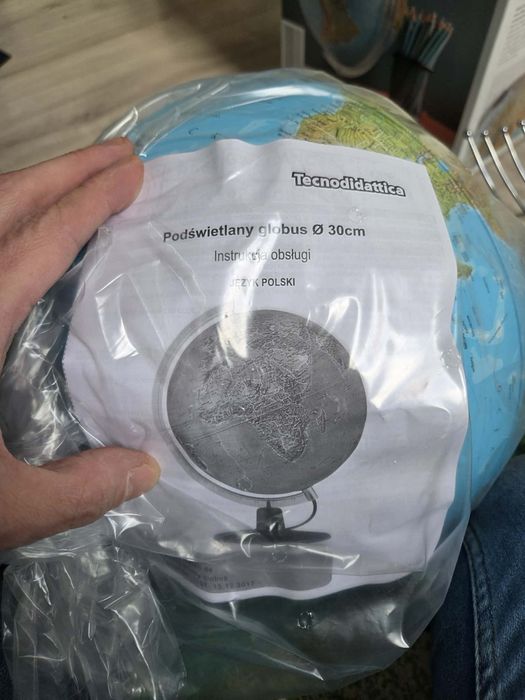 Globus podświetlany