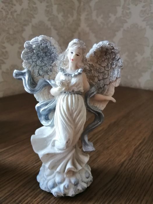 Статуэтки, ракушка, свеча