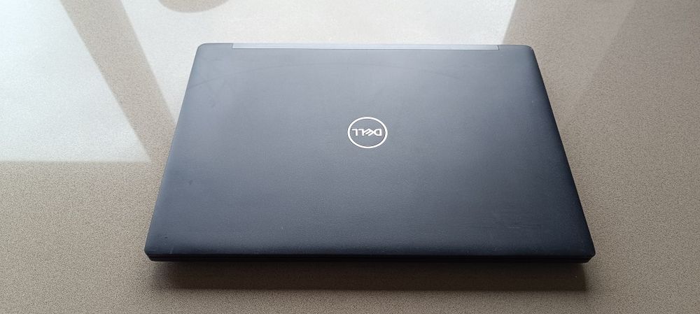 Portátil DELL 7290
