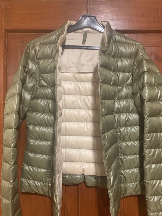 Курточка пухова легка