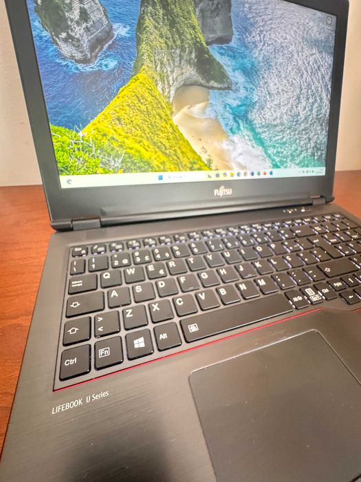 Fujitsu LifeBook U7510|15.6"FulHD|i7-10510U Quad Core|16G Ram|Ssd 512G