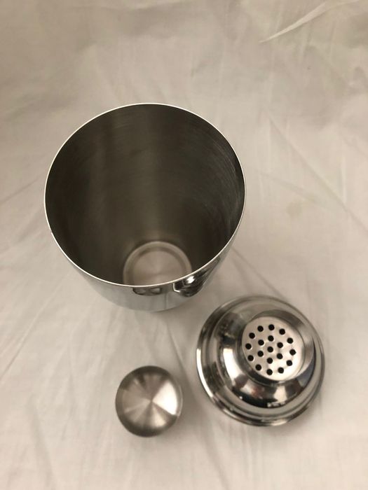 Шейкер профессиональный  0,8 L новый Нерж 18/8 для бармена