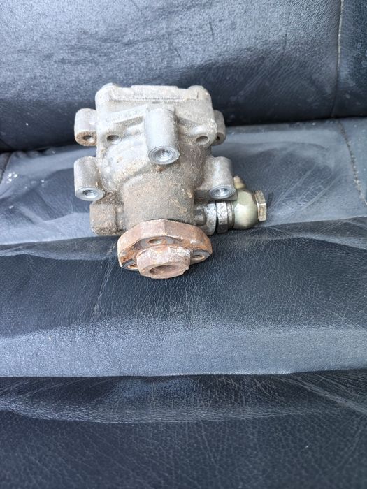 Bomba da direção assistida