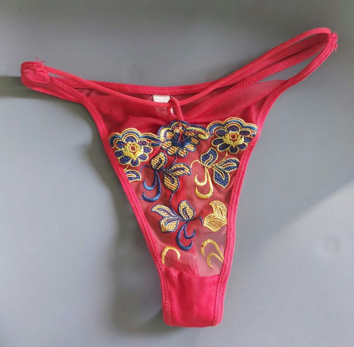 Majtki typu stringi rozm.M - nowe