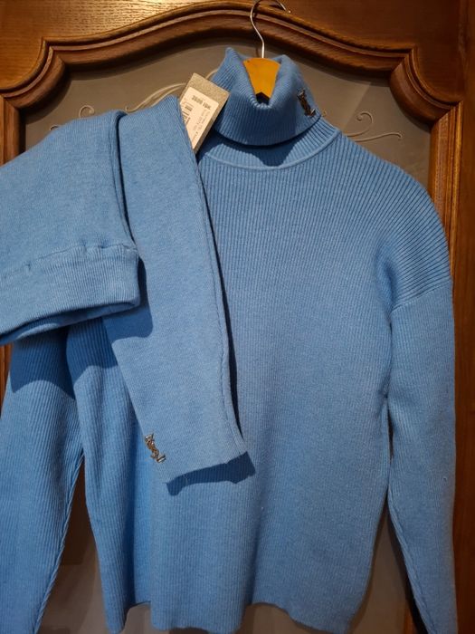 Жіночий костюм з брюками