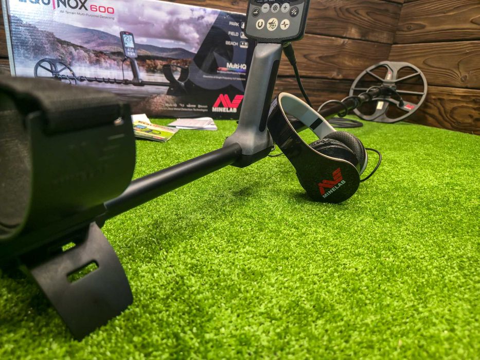 Металошукач Minelab Equinox 600