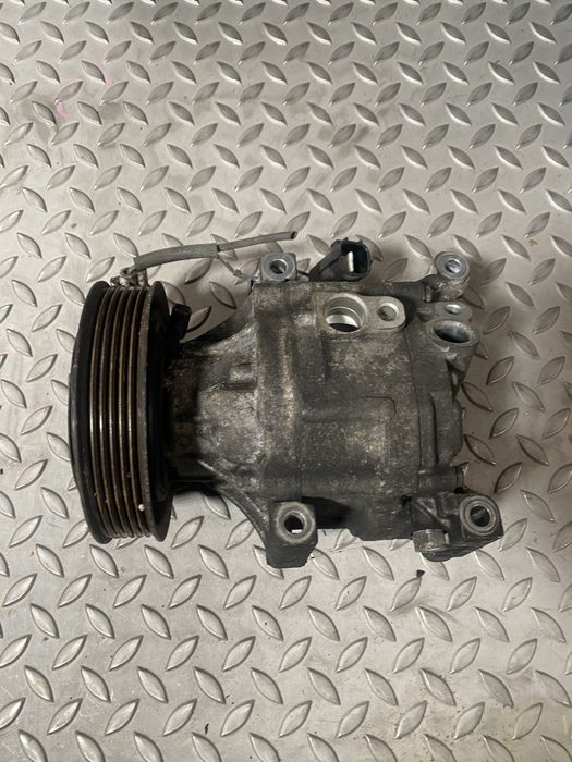 Compressor AC ar condicionado Toyota Corolla 1.4 d4d E12