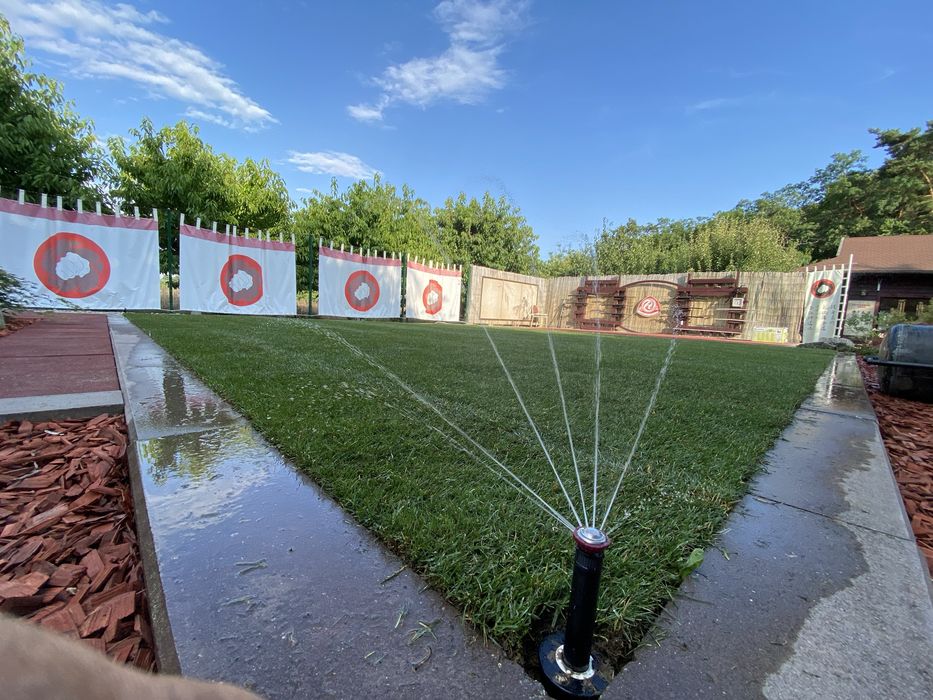 Zkładanie trawników,ogrody,systemy nawadninia glebogryzarka separcyjna