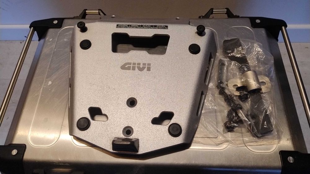 Stelaż pod kufer centralny Monokey GIVI BMW R 1200 GS