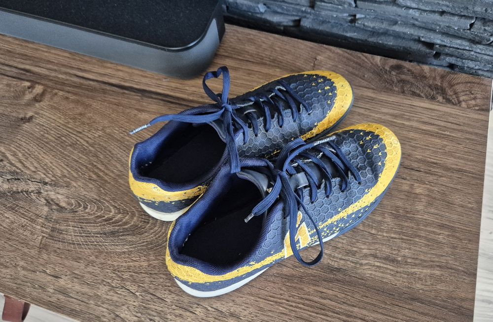 Buty halówki Huari r.38