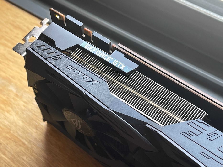 ASUS ROG STRIX 1080 Ti OC edition