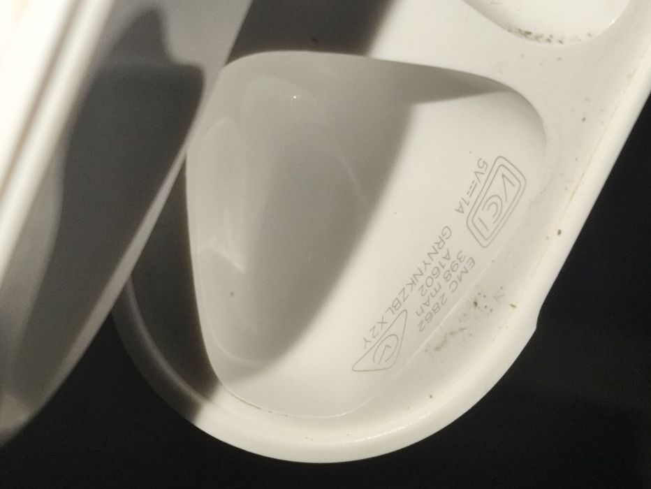 Airpods 2-го поколения, правый